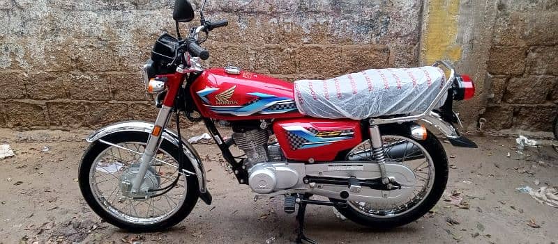 Honda CG 125 2024 First owner khi num 03278228900 2