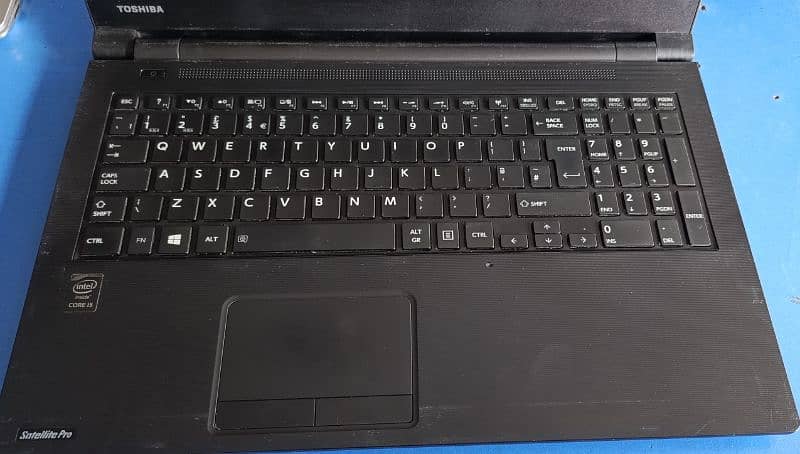 Toshiba Satellite pro R-50B Core I5 4th Gen 4