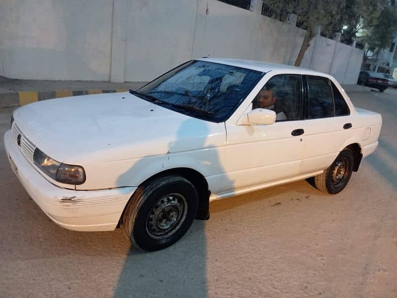 Nissan Sunny 1991 3