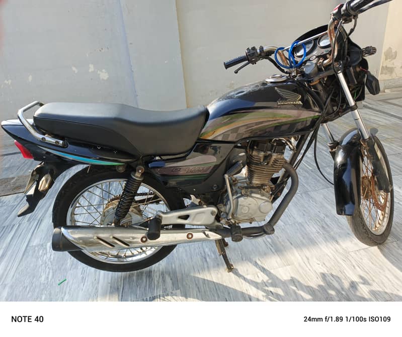 Honda CG 125 Deluxe 2014 2