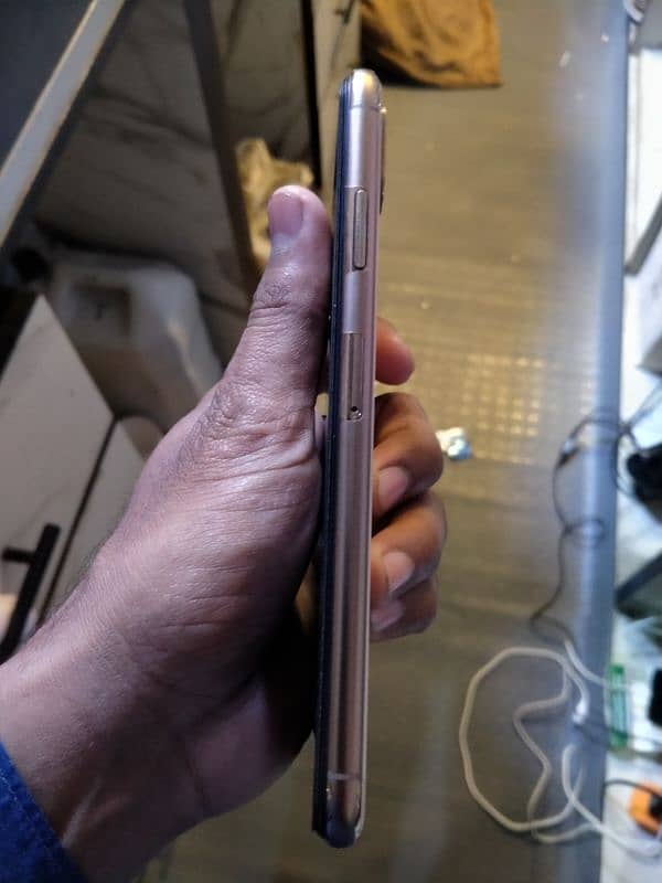 iphone xs max 3