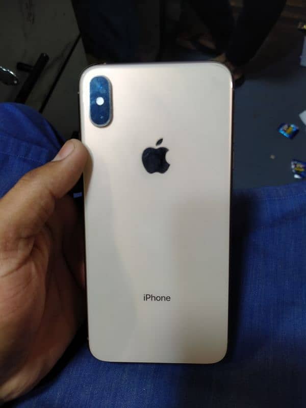 iphone xs max 4