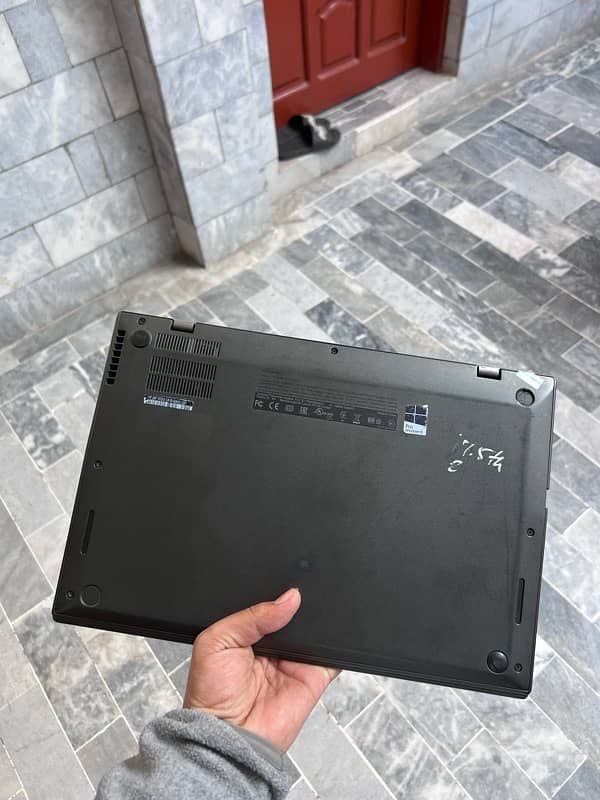 lenovo Thinkpad x1carbon cori7, 5th gen 1