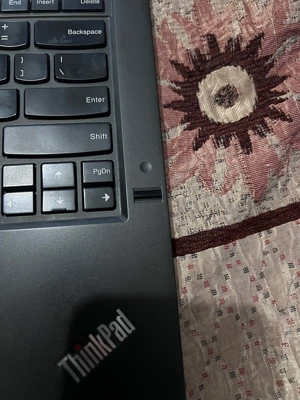 lenovo Thinkpad x1carbon cori7, 5th gen 8