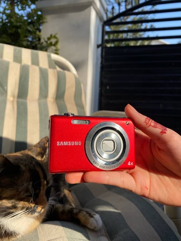 Samsung ST-61 Digital Camera 0