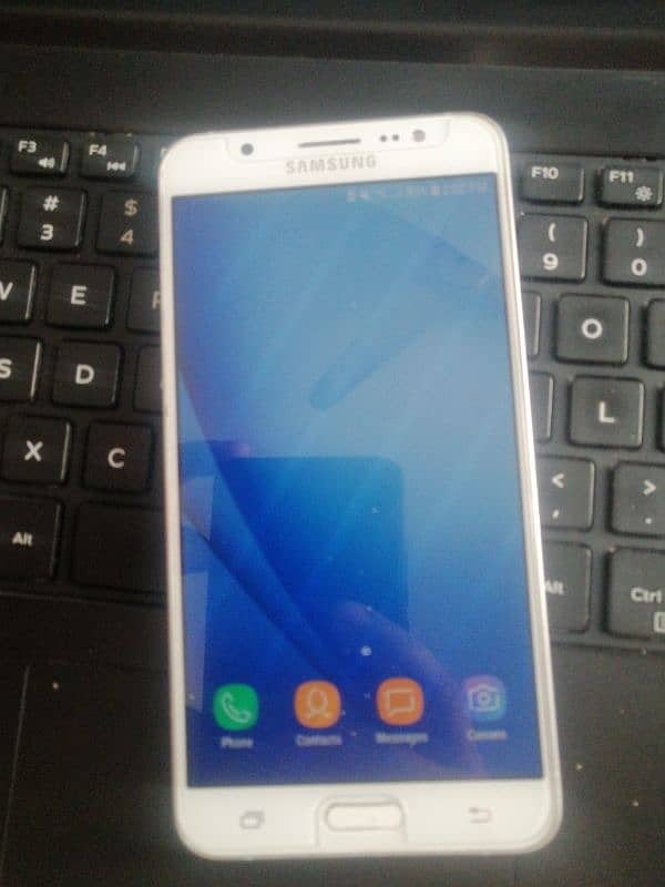 Samsung J7 2016 1