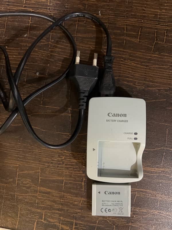 Canon IXUS 210 Touch Screen Digital Camera 9