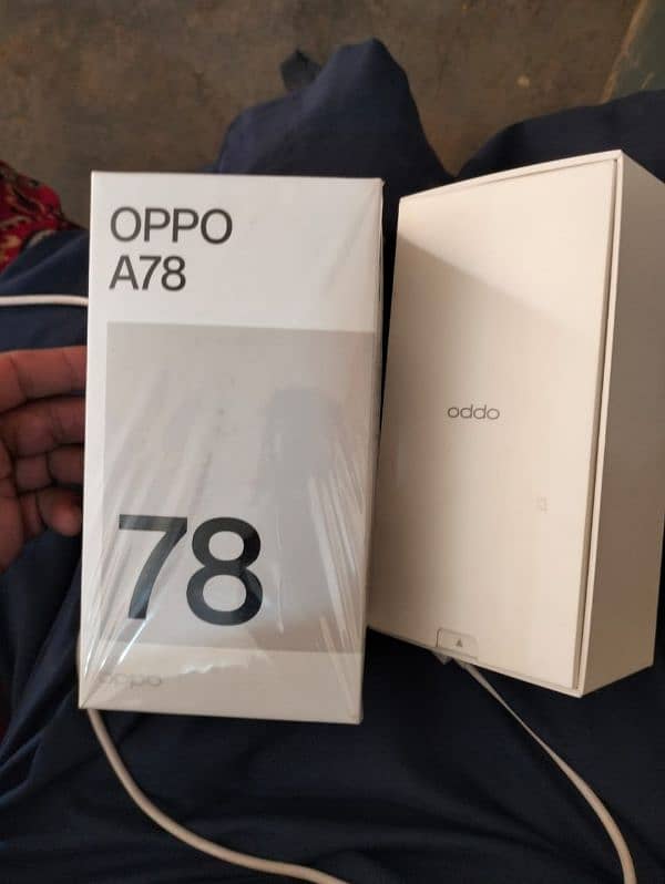 Oppo A78   8+4/256. 3