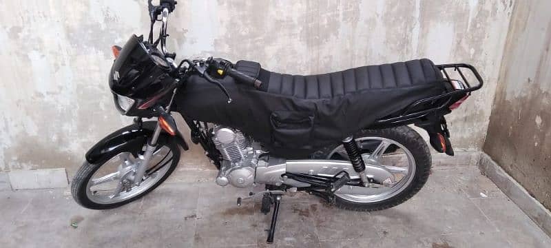 Suzuki GD110 Black Color 2024 1