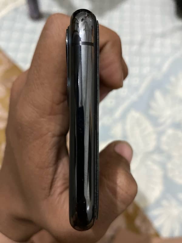 Iphone 11 Pro 256 GB PTA Approved 2