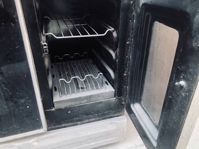 Oven & stove urgent Sell 1