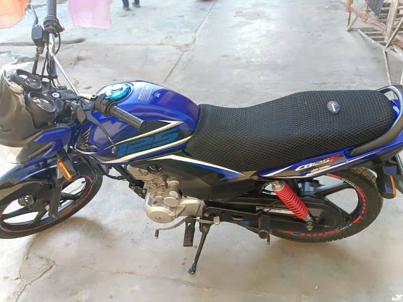 Honda Cb125f 6