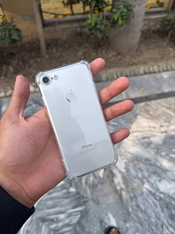 iPhone 7 128gb pta approved 2