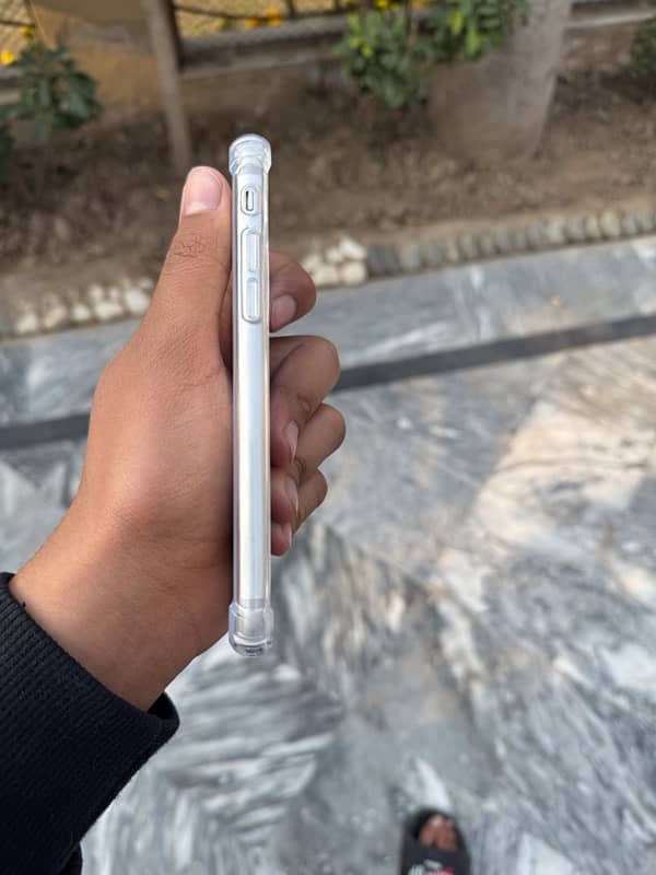 iPhone 7 128gb pta approved 4