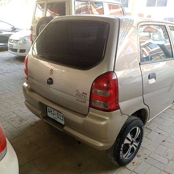 Suzuki Alto (1000cc) 4