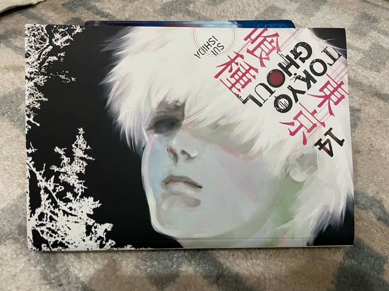 {Tokyo ghoul volume 14}{Vinland saga volume 1} 0