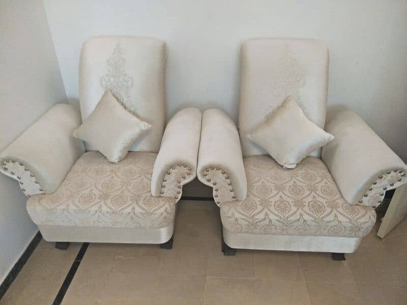 luxurious 7 - seater sofa set for sale spacious , stylish and comfort 1