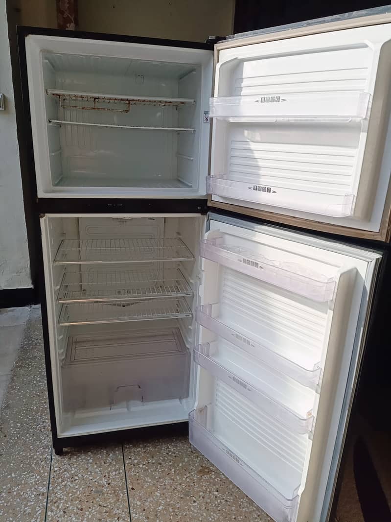 Dawlance Refrigerator for Sale 2