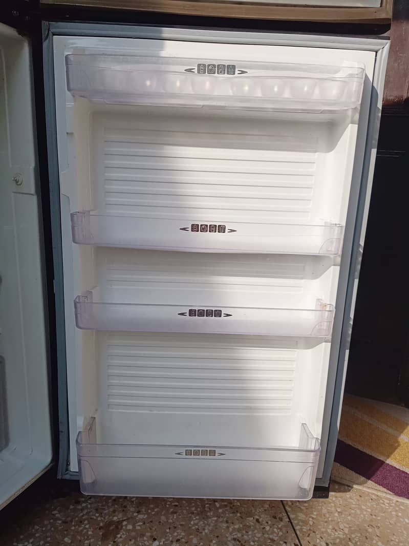 Dawlance Refrigerator for Sale 10