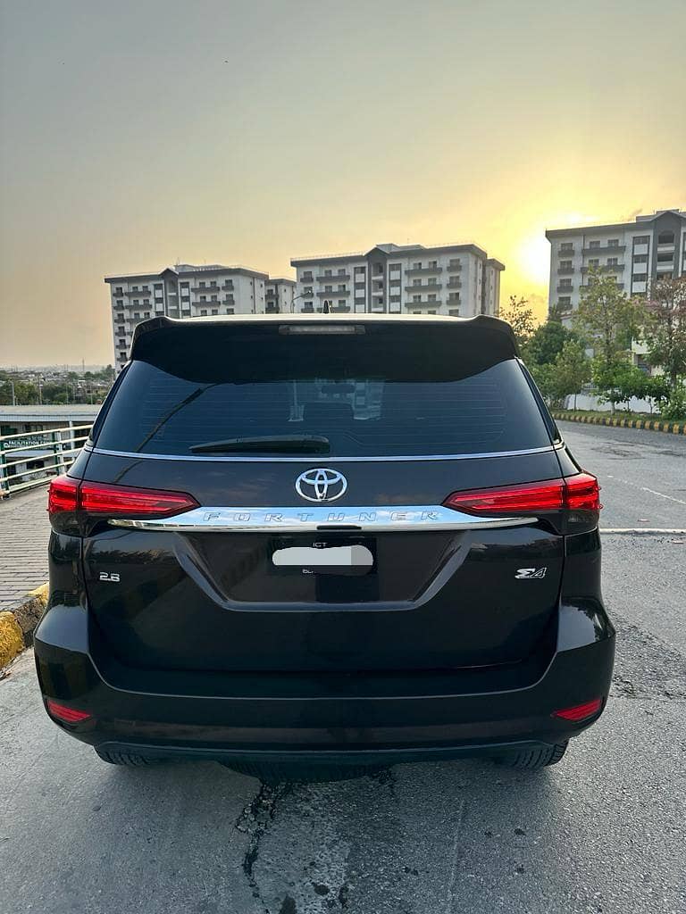 Toyota Fortuner Sigma 2018 3