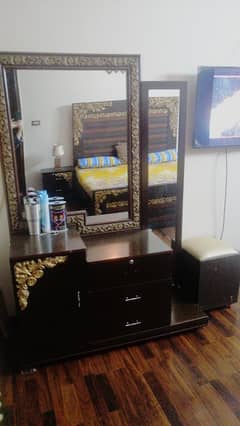 dressing table