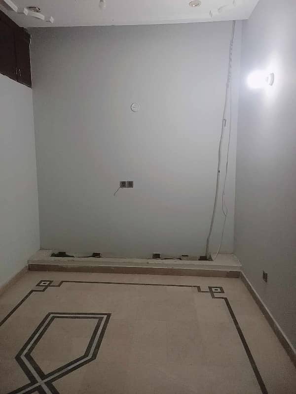 3 Bed Lounge Portion 1st Floor Sale University Road 8