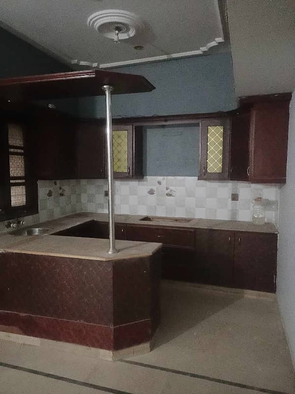 3 Bed Lounge Portion 1st Floor Sale University Road 10