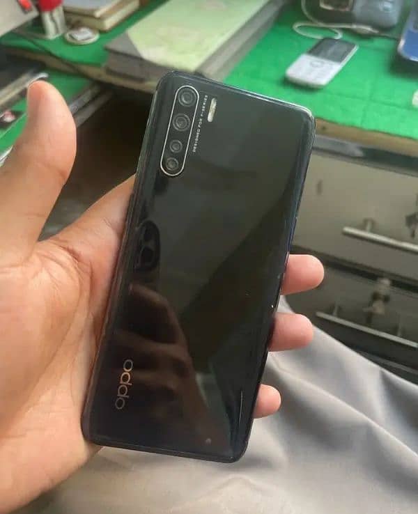 oppo f15 8/128 1