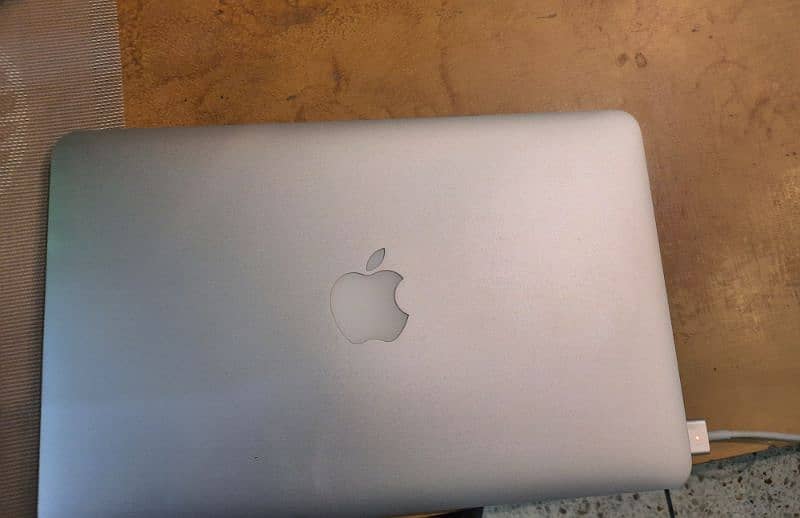 Macbook Air 2015 11 inch 1