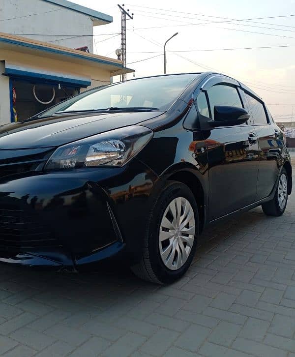 Toyota Vitz 2014 16