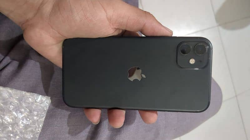 iphone 11 jv lush condition 10 by 10 1