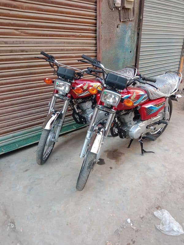 Honda 125 2024.24. 5 mahiny ki ha 1800 Chali ha . 2