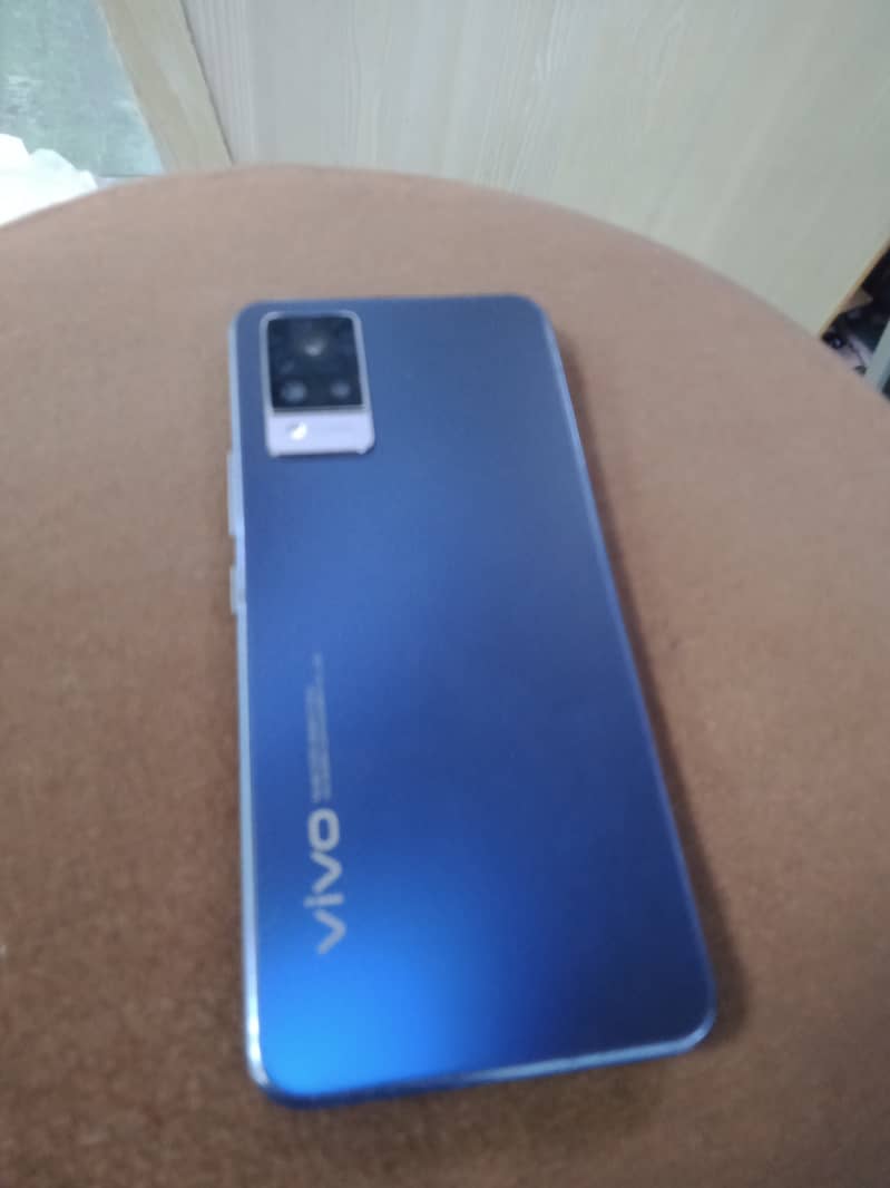 Vivo v21 with box only 0