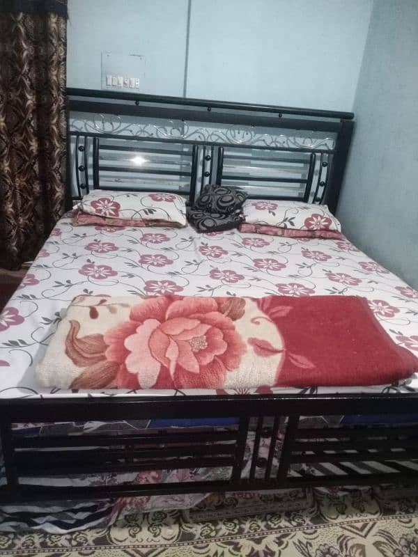 iron bed with out mattres and 2 door almari iron 1