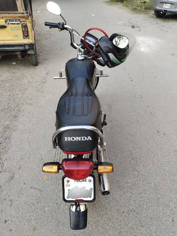 Honda CD 70 2022 3