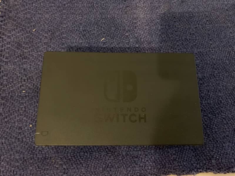 Nintendo switch dock with power adapter 2