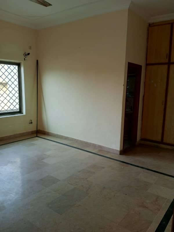 10 Marla Upper Portion for Rent in pwd best location available block d sirf ak call janab 1