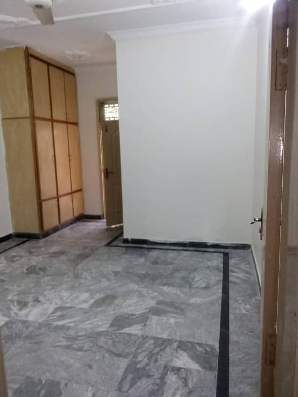 10 Marla Upper Portion for Rent in pwd best location available block d sirf ak call janab 3