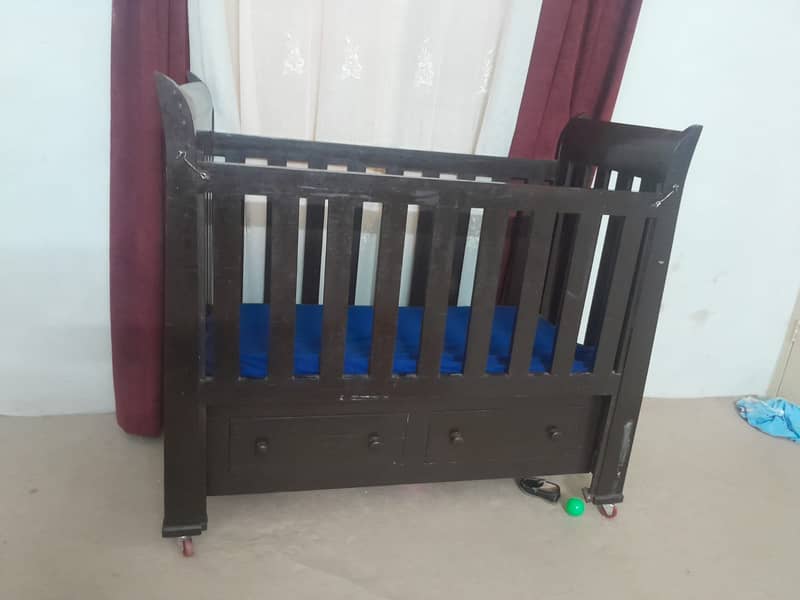 Baby cot hardy used with mattress 2