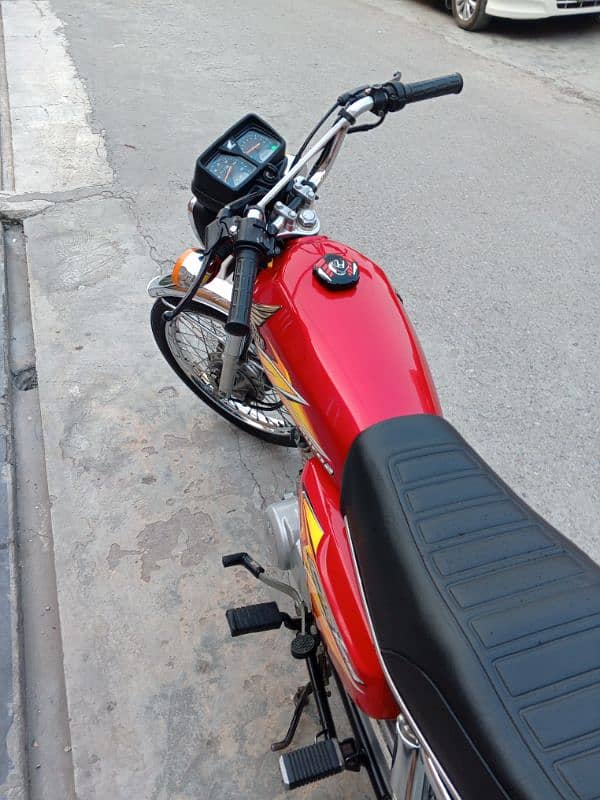 HONDA 125 OCTOBER 2021 MODEL IN EXCELLENT CONDITION FOR SALE 3