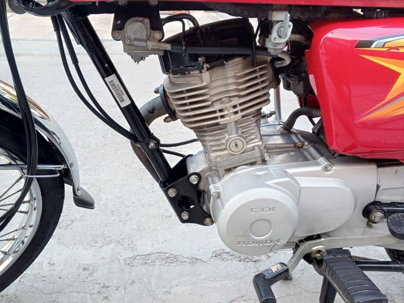 HONDA 125 OCTOBER 2021 MODEL IN EXCELLENT CONDITION FOR SALE 5