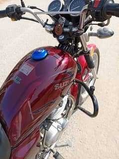 Suzuki GS150 SE 2021 Red attractive colour