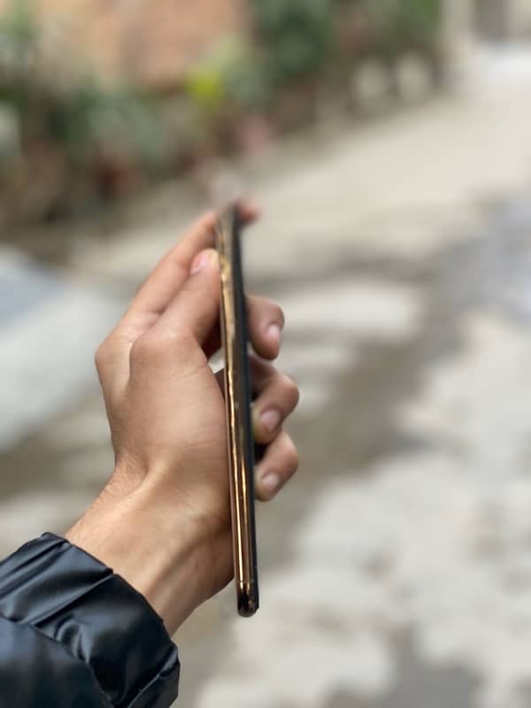 iphone XS MAX pta approved 2