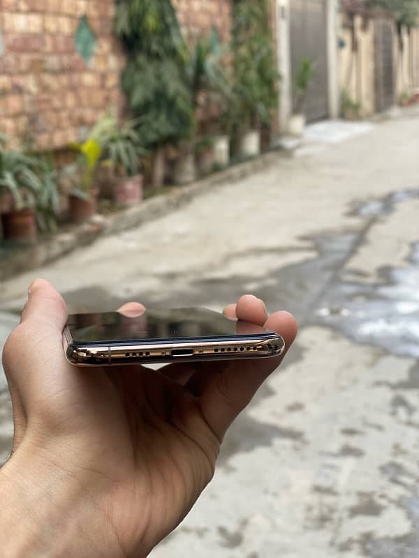 iphone XS MAX pta approved 3