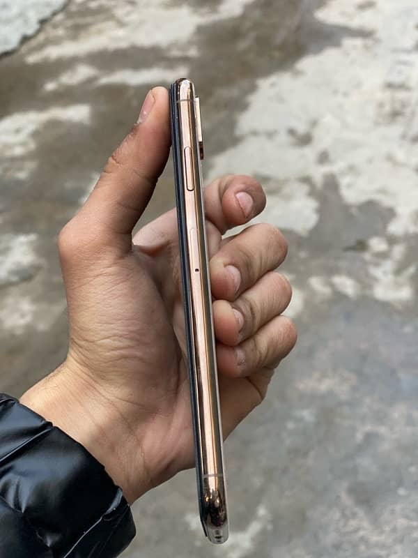 iphone XS MAX pta approved 4