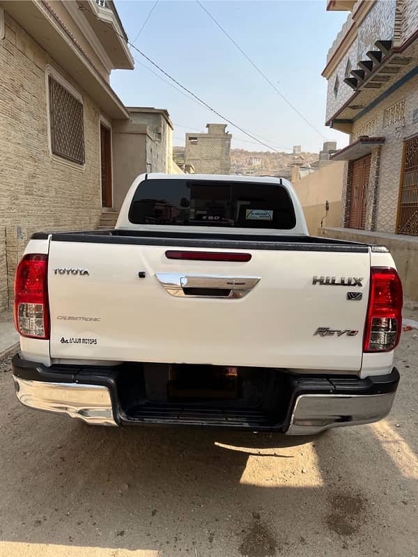 Toyota Hilux revo v 2021 old shape 9