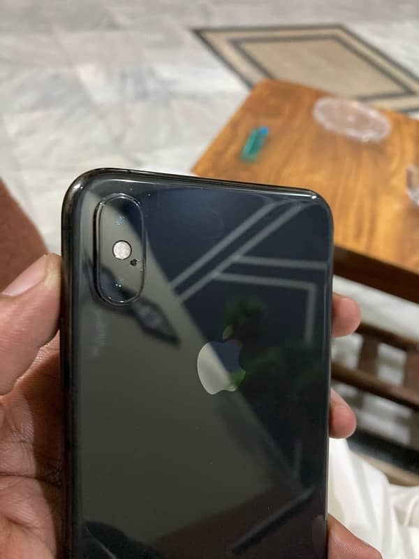 iPhone Xs Max 5