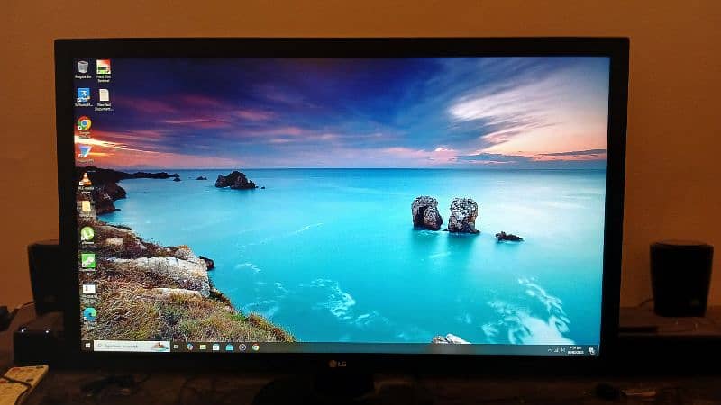 LG 24 inch led monitor 2021 model 0