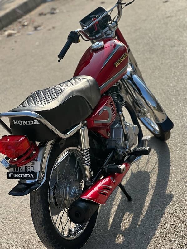 Honda 125-2017 Model Lush Condition 4