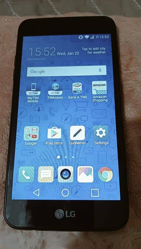 LG phone with good condition having 16GB memory. 1